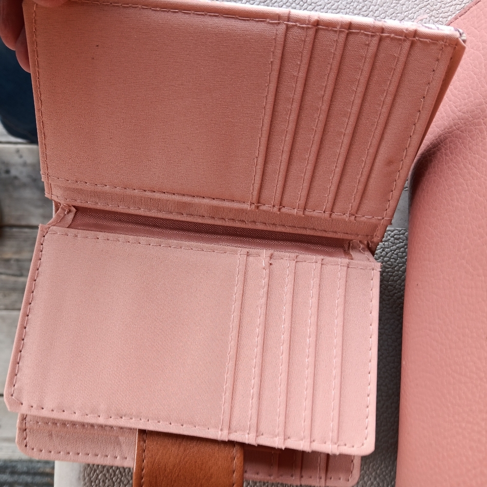 Elegant Pink/Peach Women's Handbag & Matching Wallet EUC - Picture 5 of 5